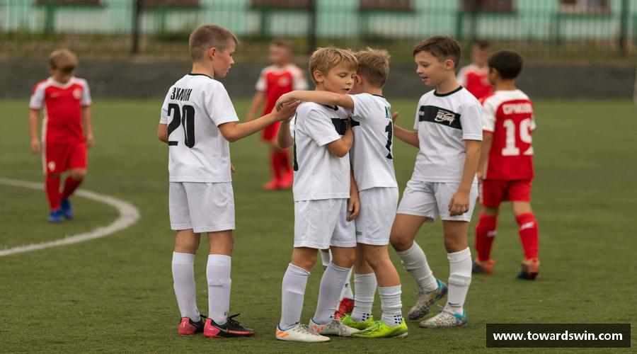 星空电竞平台携手共进，齐心迈向成功！